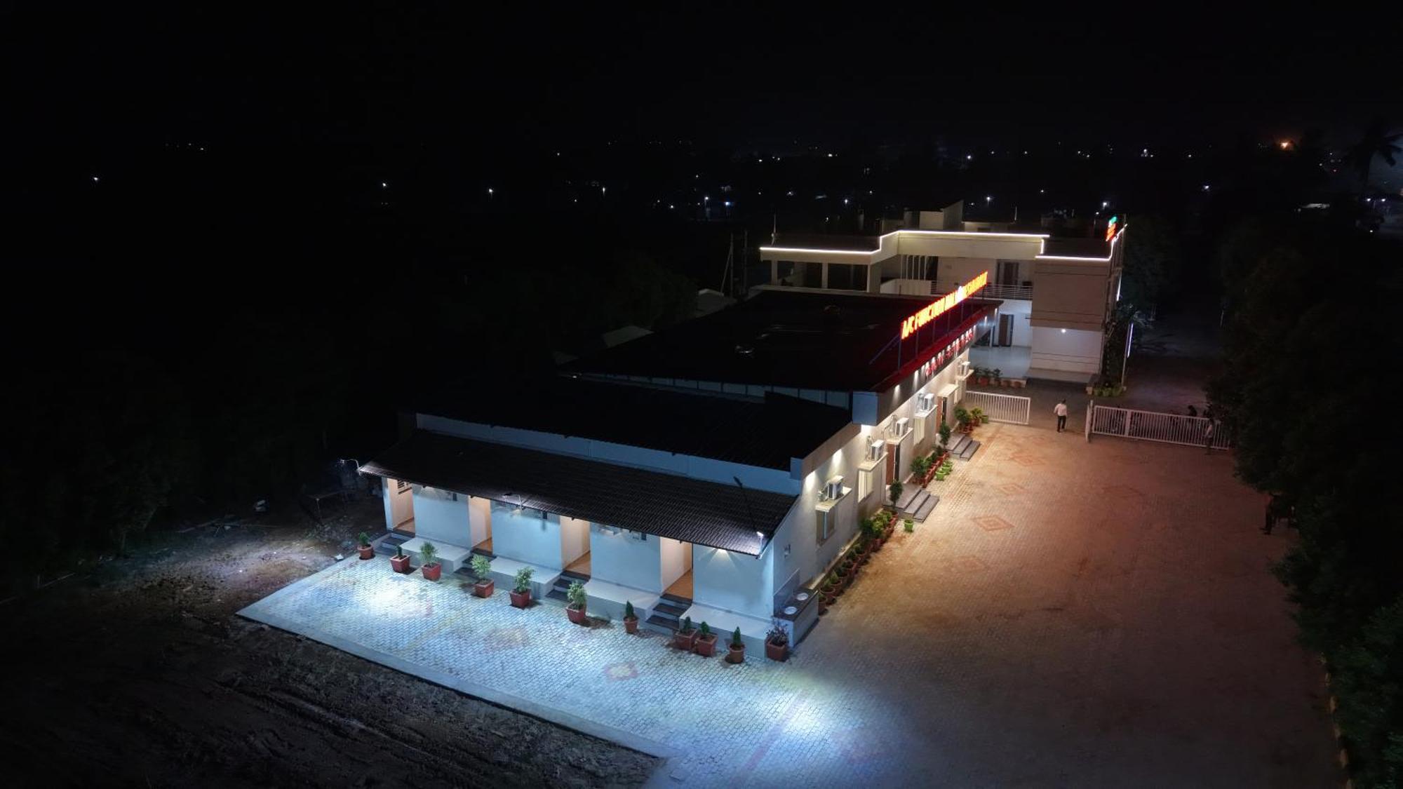 Chandanagreenviewresort Gangawati Экстерьер фото